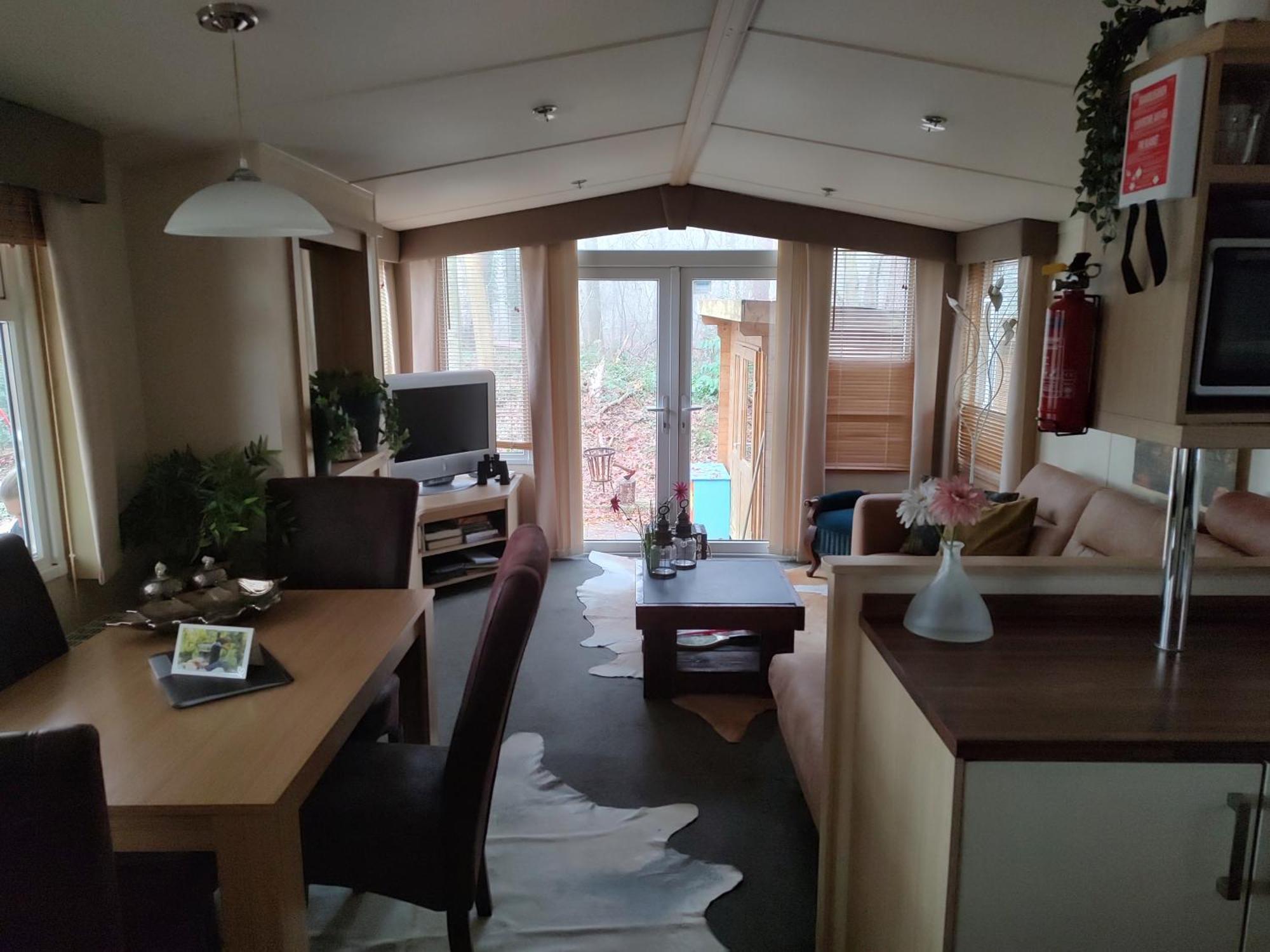 Chalet Met Veranda Aan Bosrand Vledder Eksteriør billede